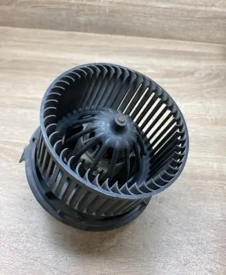 Renault Clio III Heater fan/blower N103992Q