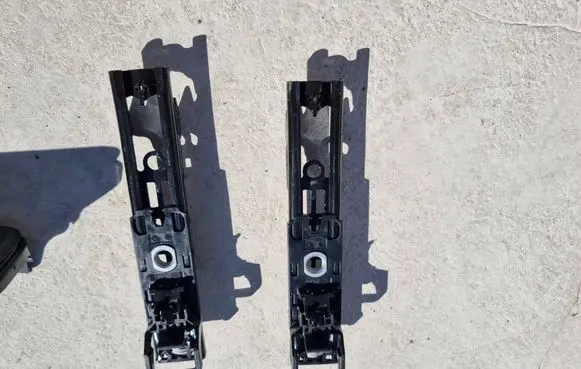 Mercedes-Benz C W206 Seat belt adjustment rail A002692598