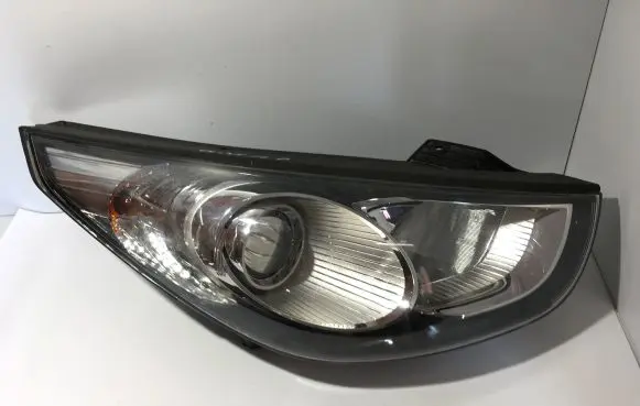 Hyundai ix35 Headlight/headlamp 921022Y