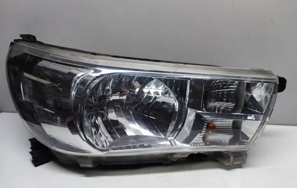 Toyota Hilux (AN120, AN130) Headlight/headlamp