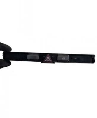 Opel Zafira B Hazard light switch 13100105
