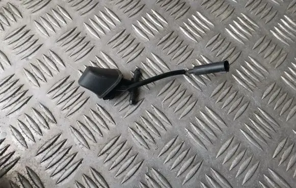 BMW 3 E90 E91 Windshield washer spray nozzle 713129905 7131299 8365385