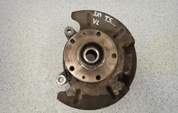 Suzuki SX4 Front wheel hub spindle knuckle 