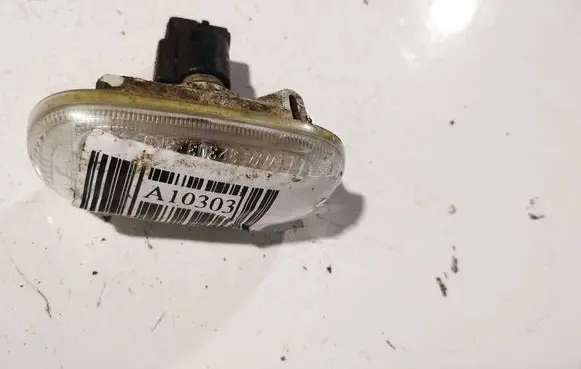 Hyundai Santa Fe Front fender indicator light 