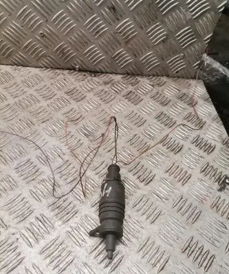 Audi 80 90 S2 B4 Windscreen/windshield washer pump