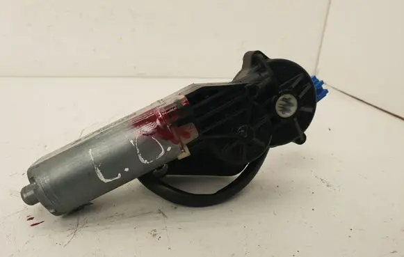 Mercedes-Benz S W221 Seat adjustment motor 0390203208
