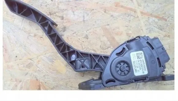 Suzuki Alto Accelerator throttle pedal