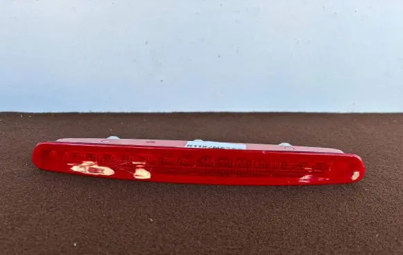 Opel Cascada Third/center stoplight 39026011