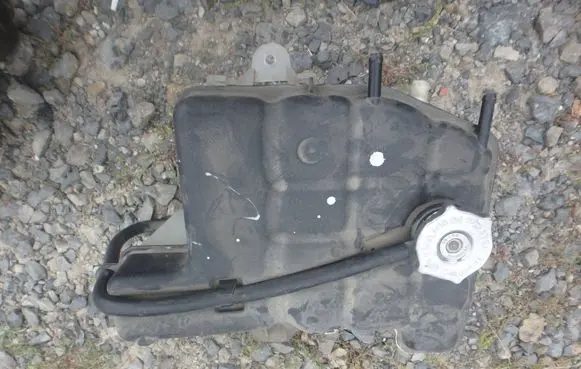 Jeep Grand Cherokee (WK) Coolant expansion tank/reservoir cap 