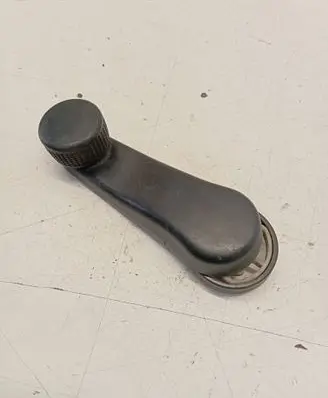 Volkswagen Transporter - Caravelle T4 Front door window winding handle 1H0837581