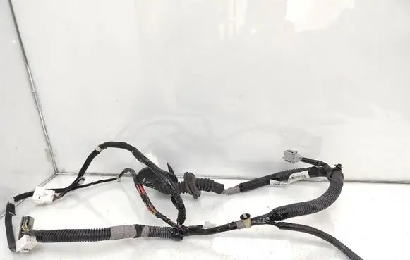 Honda CR-V Front door wiring loom 32751swag106