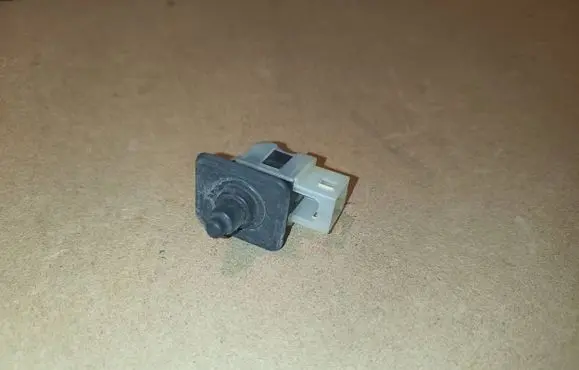 Mercedes-Benz A W168 Front door sensor 1688201910 30011201