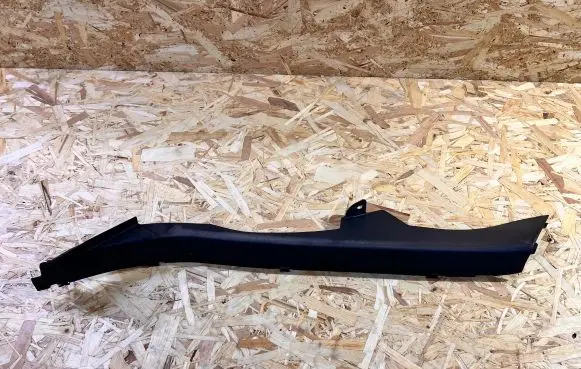 Mercedes-Benz C W204 (C) pillar trim A2046905726