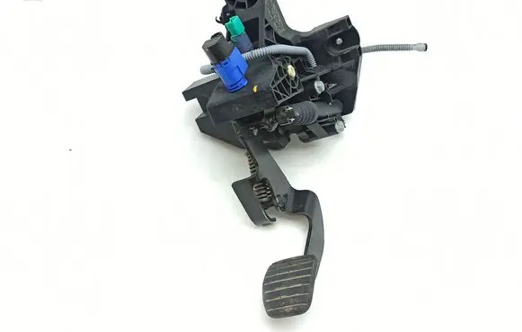 Renault Trafic III (X82) Clutch pedal 14017095