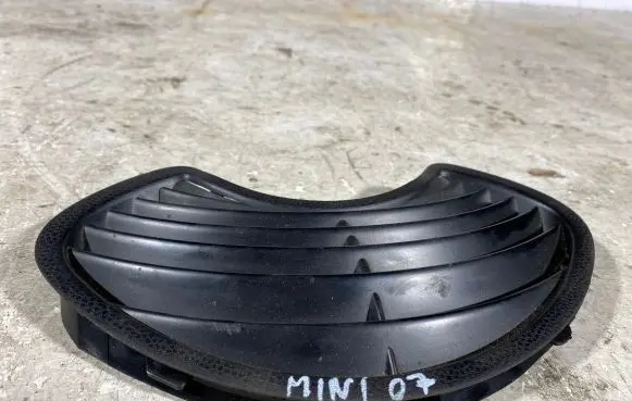 Dash center air vent grill