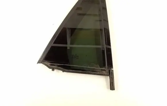 Mercedes-Benz GLC X253 C253 Rear vent window glass 2537300400 A2537300400