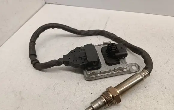 Mercedes-Benz E W213 Lambda probe sensor A0009058011 102191020076 0009058011