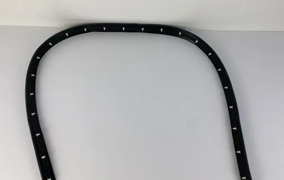 Audi Q3 F3 Sliding door rubber seal 83A833177