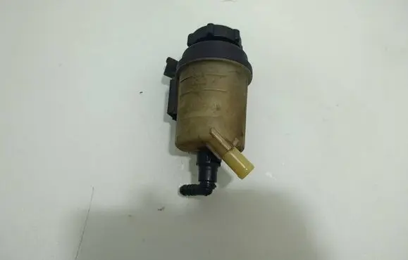 Ford Mondeo MK IV Power steering fluid tank/reservoir 6G913R700CB