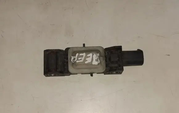 Jeep Grand Cherokee (WK) Airbag deployment crash/impact sensor 04671779AC