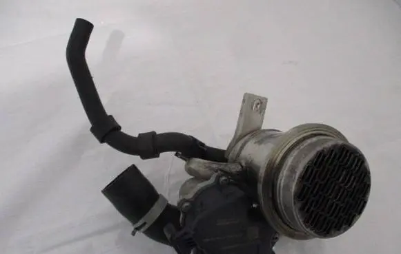 EGR valve cooler