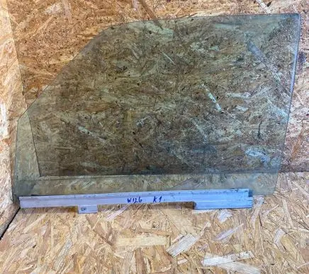 Mercedes-Benz S W126 Front door window glass four-door