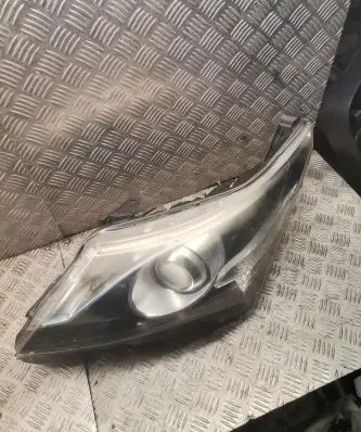 Toyota Avensis T270 Headlight/headlamp