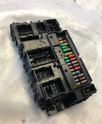 Ford Mondeo MK V Fuse module A2C7300470