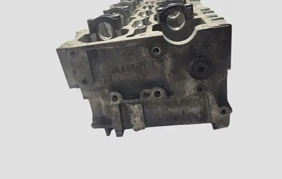 Mercedes-Benz Sprinter W906 Engine head R651016 1685M297E