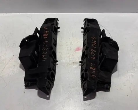 Audi Q7 4M Front bumper mounting bracket 4M0807284A 4M0807283A
