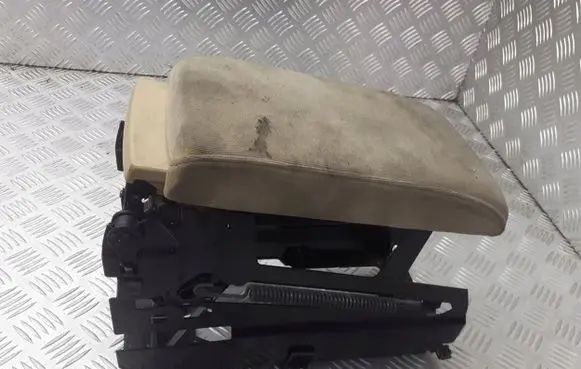 Volkswagen PASSAT B5.5 Rear seat armrest 3B1864207