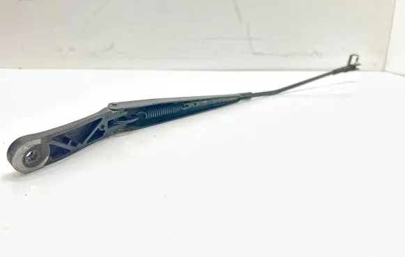 Skoda Octavia Mk2 (1Z) Front wiper blade arm