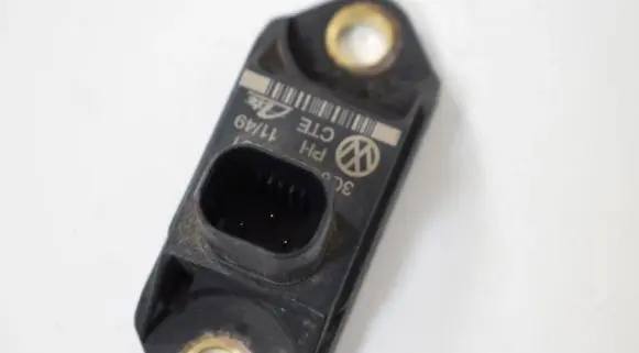 Volkswagen PASSAT CC Airbag deployment crash/impact sensor 3C0907651