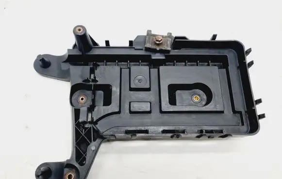 Volkswagen PASSAT B6 Battery tray 1K0915333 1K0915333C