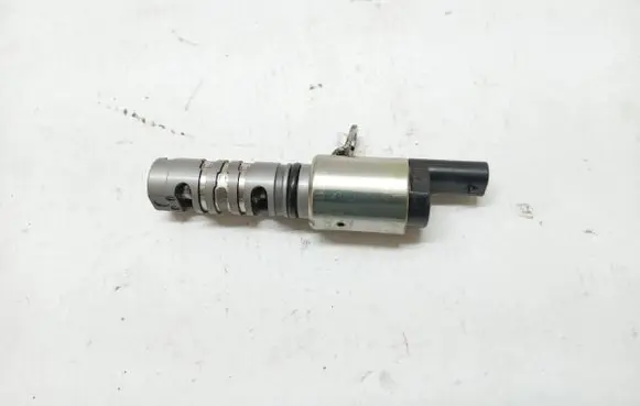 Seat Leon (5F) Camshaft vanos timing valve 04E906455D