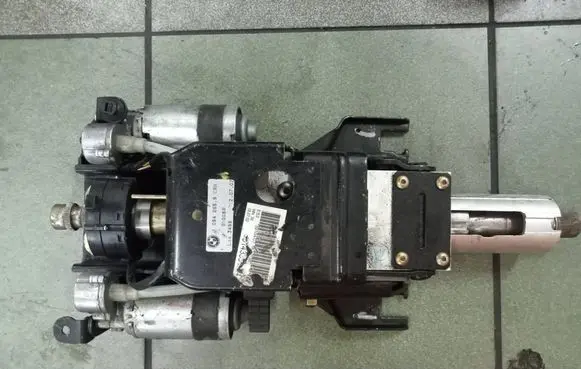 BMW X5 E53 Steering wheel axle 10942659 B1008R