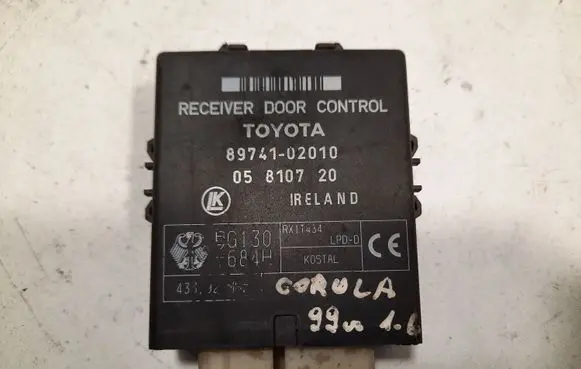 Toyota Corolla E110 Door central lock control unit/module 05810720 8974102010