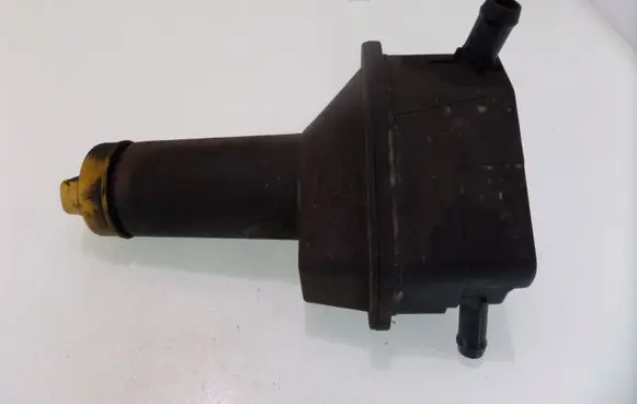 Power steering fluid tank/reservoir