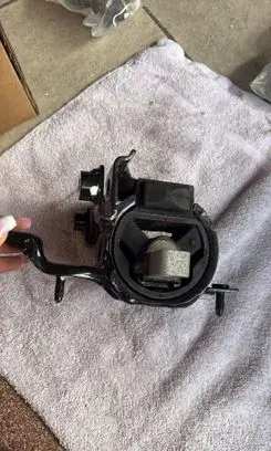 Skoda Rapid (NH) Gearbox mount 6RF199555H