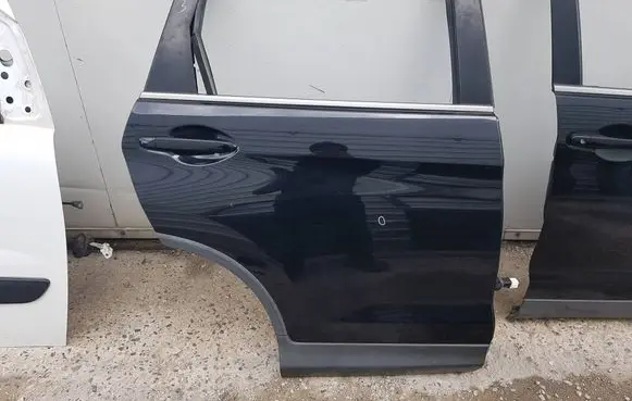 Honda CR-V Rear door 
