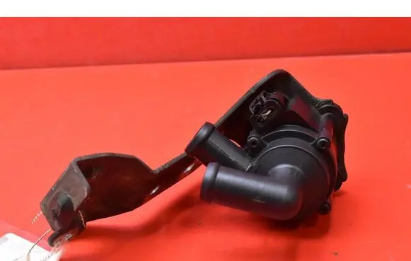 Volvo S90, V90 Water pump 31686005