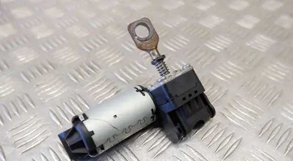 BMW X2 F39 Seat adjustment motor 1165076