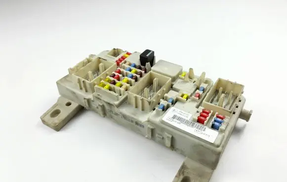 Ford Focus Fuse module 7M5T14A073DC