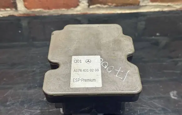 Mercedes-Benz A W176 ABS Pump A1764310200