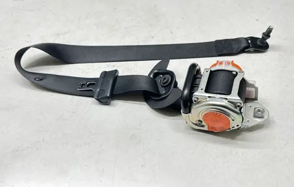 Mercedes-Benz A W177 Front seatbelt A1778600700 323181544 3101056