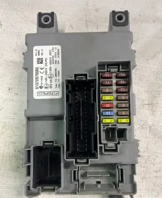 Peugeot Bipper Fuse module 01372879080 116RI000674 116RA003613