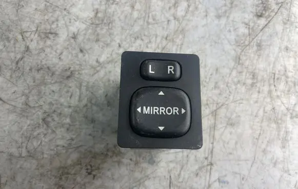 Toyota Corolla Verso E121 Wing mirror switch 769746d 183574