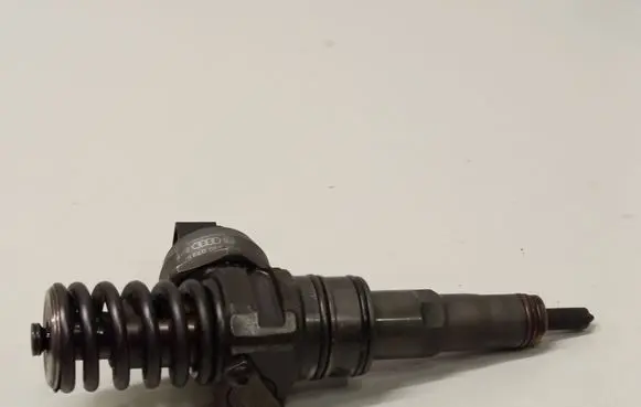Audi A4 S4 B7 8E 8H Fuel injector 038130073BP