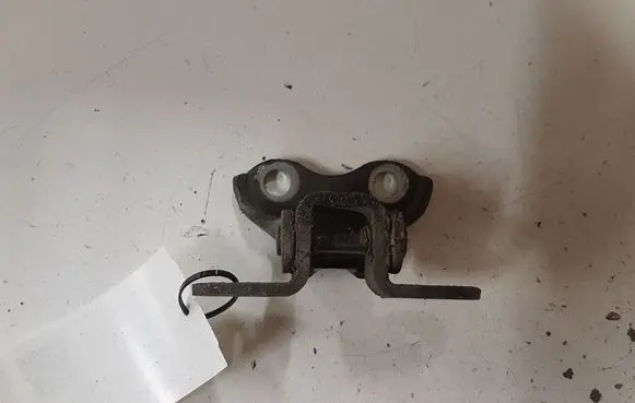 Toyota Avensis T270 Front door lower hinge