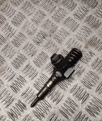 Volkswagen Caddy Fuel injector 03g130073g